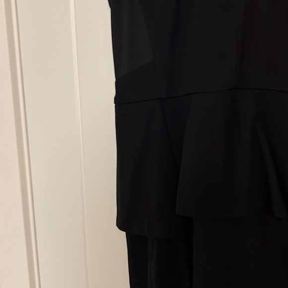 Rw&co black flattering pendulum waist dress. Size M - Picture 3 of 5